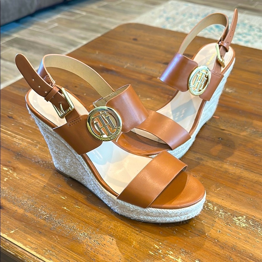 Tommy Hilfiger women’s wedges like new without box.
